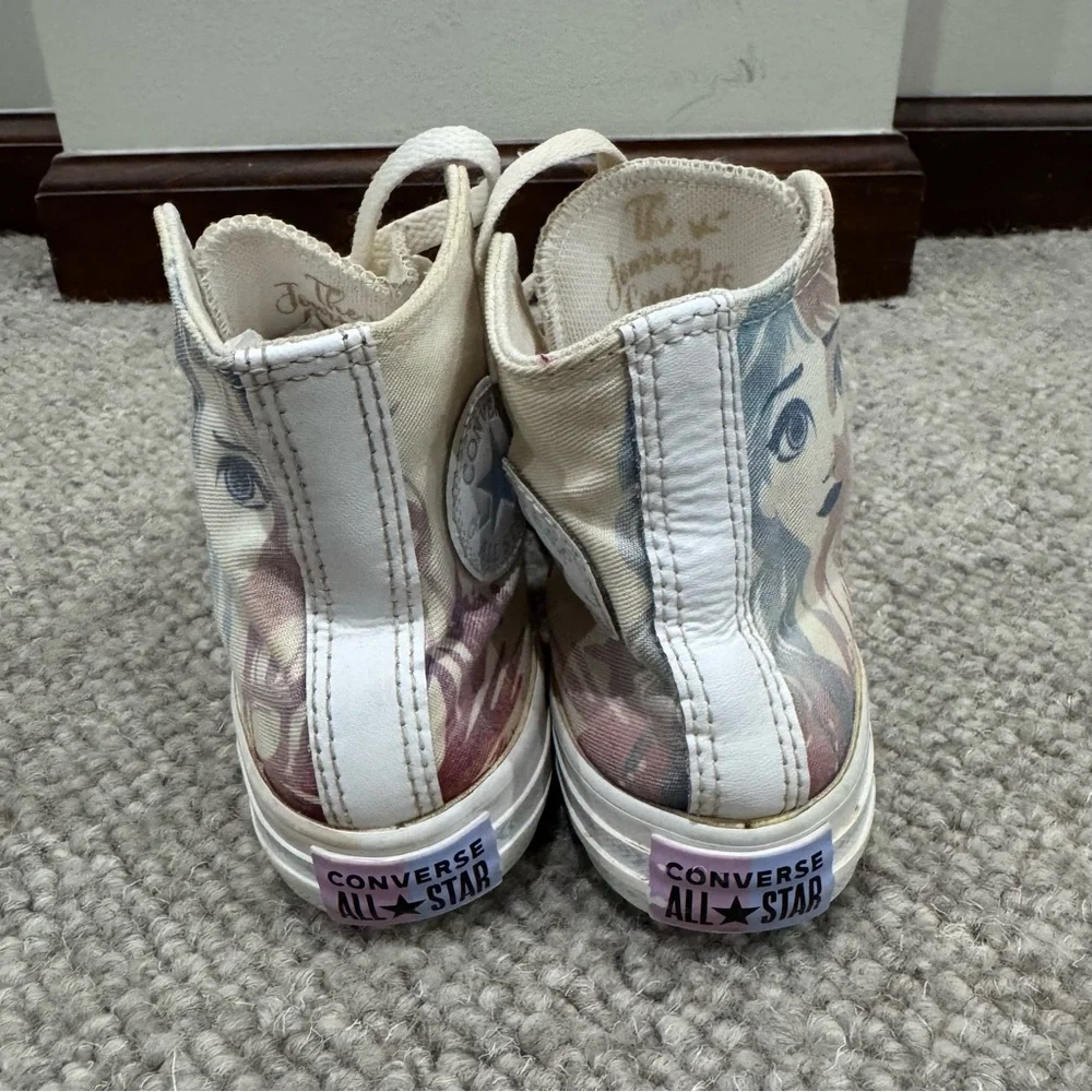 Disney Frozen 2 White Elsa Converse HiTop Chuck Taylor 367353F Size 1 Youth - Picture 3 of 9